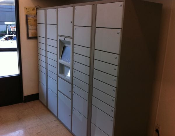 Amazon locker seven eleven