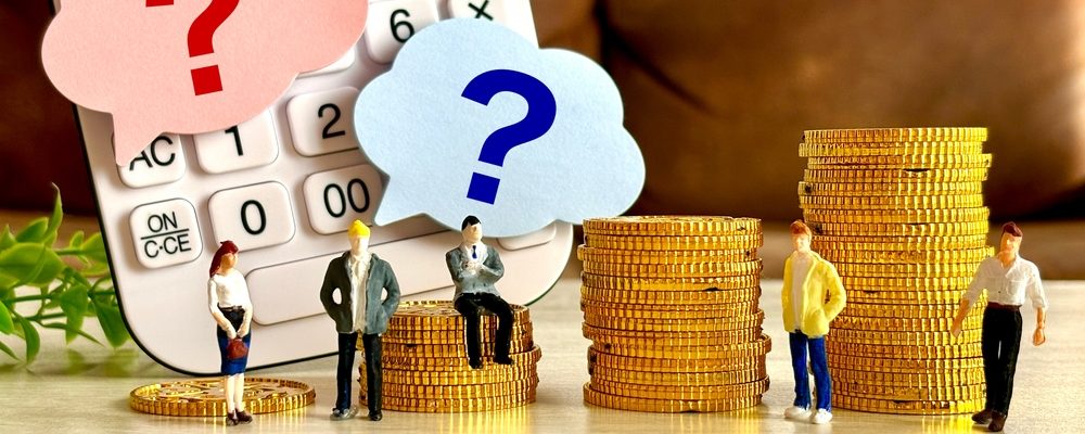 This picture shows a collection of human figures thinking about investment questions, money and value worries