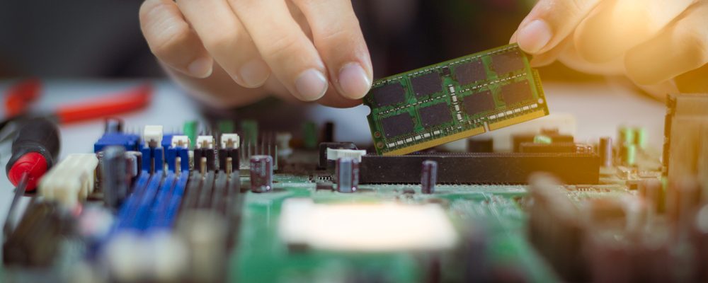 Tech Repair Motherboard Chips